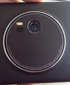 Asus Zenfone Zoom Design
